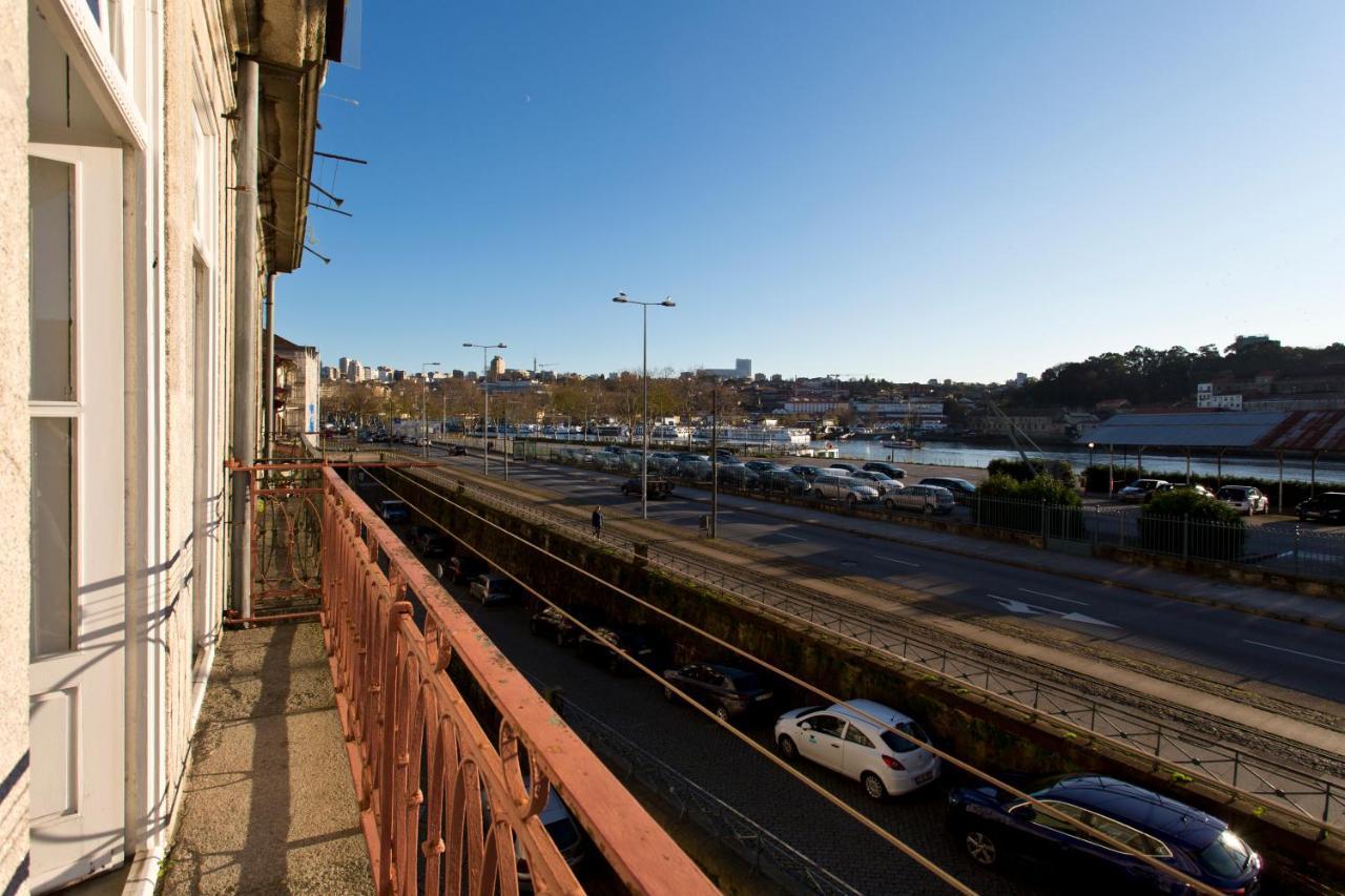 Aposentus - Riverside Miragaia Apartment Porto Luaran gambar